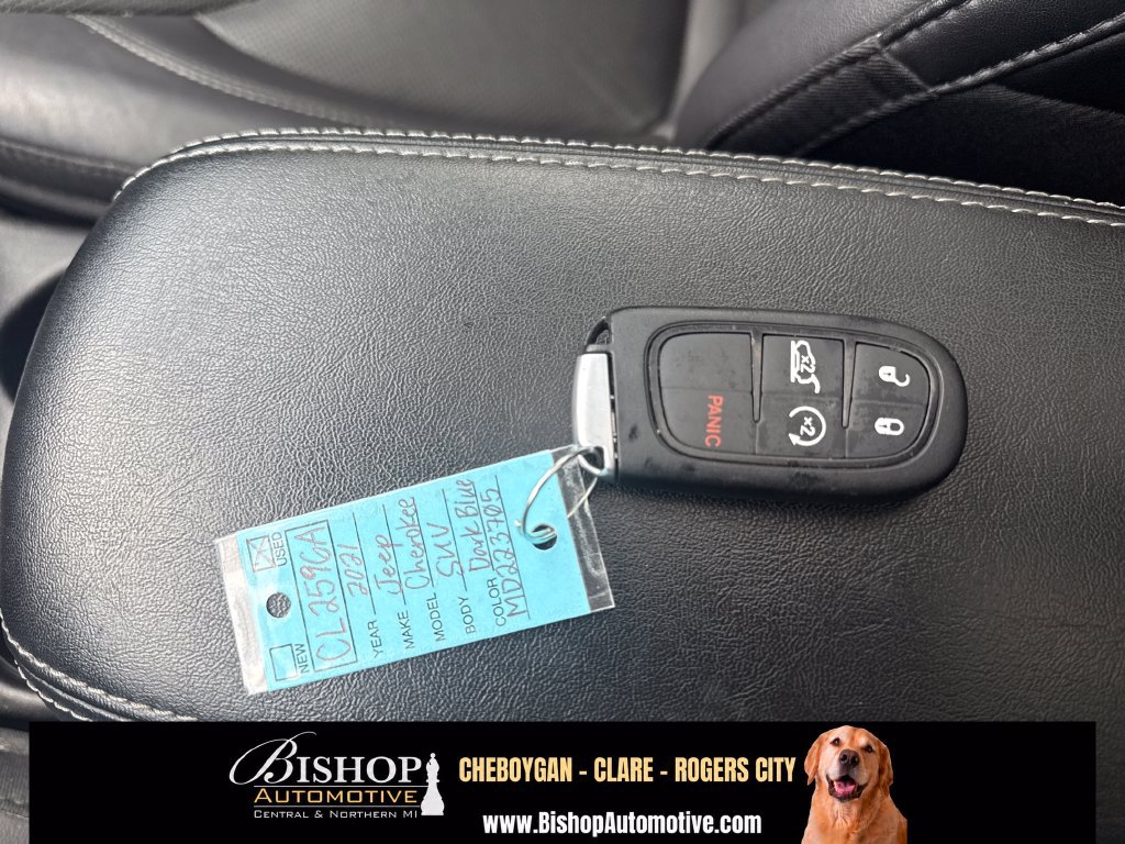 Used 2021 Jeep Cherokee Limited w/ Mopar Interior Package AWD/4WD image 28