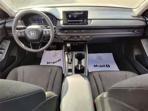 Used 2023 Honda Accord EX image 19