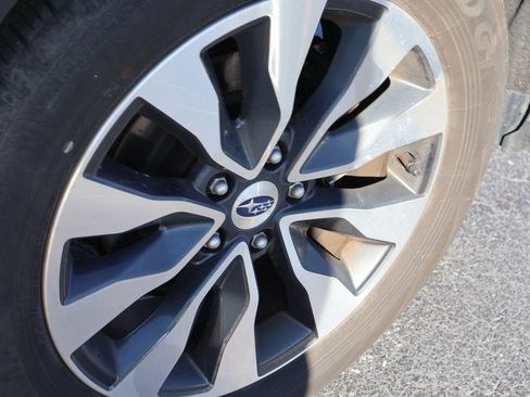 Used 2023 Subaru Outback Limited image 23