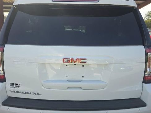 Used 2020 GMC Yukon XL SLT w/ Open Road Package image 4