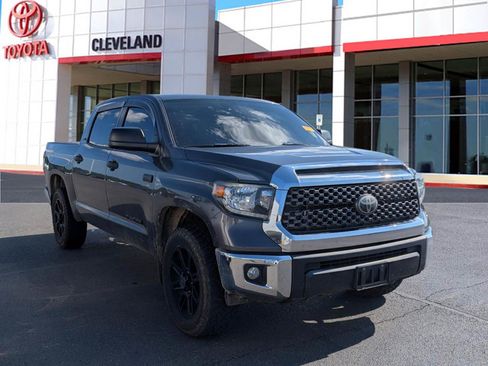 Used 2020 Toyota Tundra SR5 w/ SR5 Upgrade Package image 2