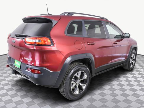 Used 2016 Jeep Cherokee Trailhawk w/ Comfort/Convenience Group image 8