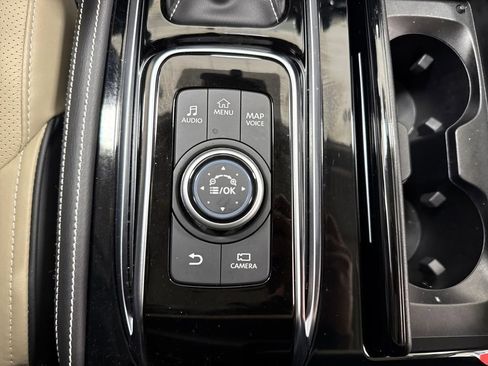 Used 2024 INFINITI QX80 Premium Select w/ All-Season Package image 39