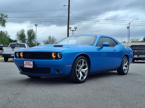 Used 2023 Dodge Challenger SXT w/ Blacktop Package RWD image 1