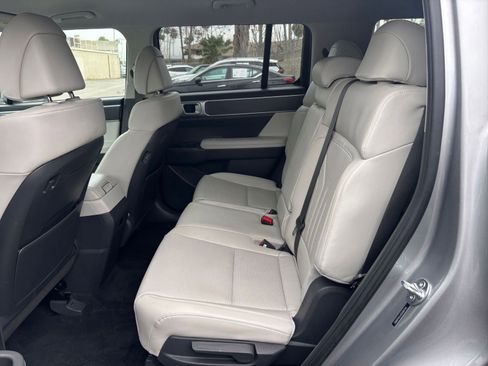 Used 2025 Hyundai Santa Fe SEL image 28