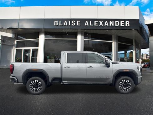 New 2026 GMC Sierra 2500 Denali Ultimate AWD/4WD image 2