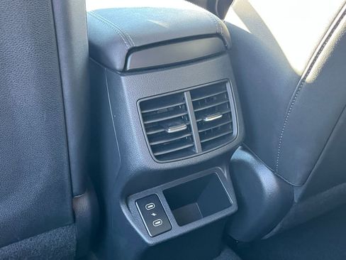 Used 2025 Kia Seltos S image 23