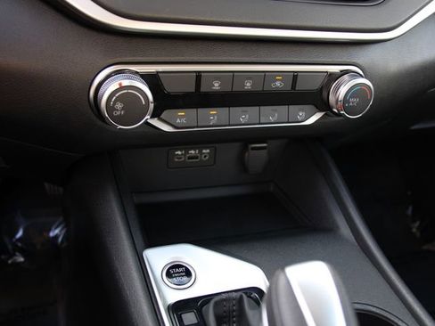 Certified 2025 Nissan Altima 2.5 S FWD image 19