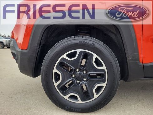 Used 2016 Jeep Renegade Trailhawk image 8
