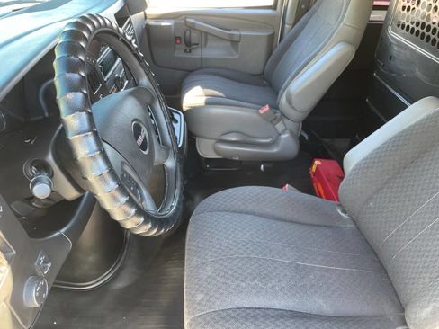 Used 2019 GMC Savana 2500 w/ Driver Convenience Package image 15