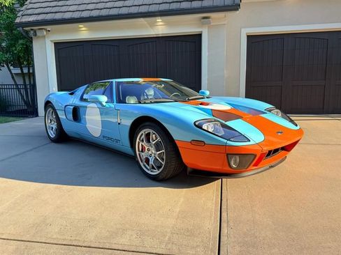 Used 2006 Ford GT RWD image 57