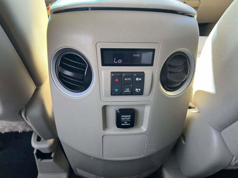 Used 2011 Honda Pilot EX image 10