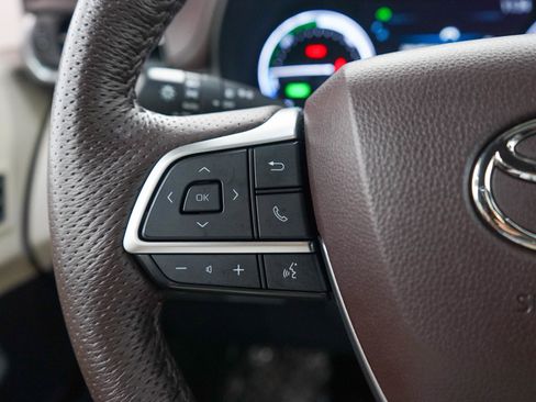 Used 2021 Toyota Sienna Platinum AWD/4WD image 25