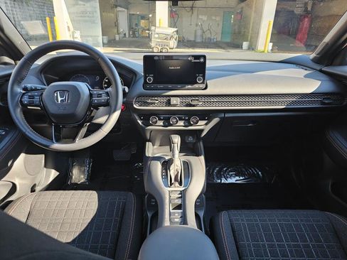 Certified 2025 Honda HR-V Sport image 17