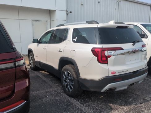 Used 2023 GMC Acadia SLT w/ Technology Package AWD/4WD image 6