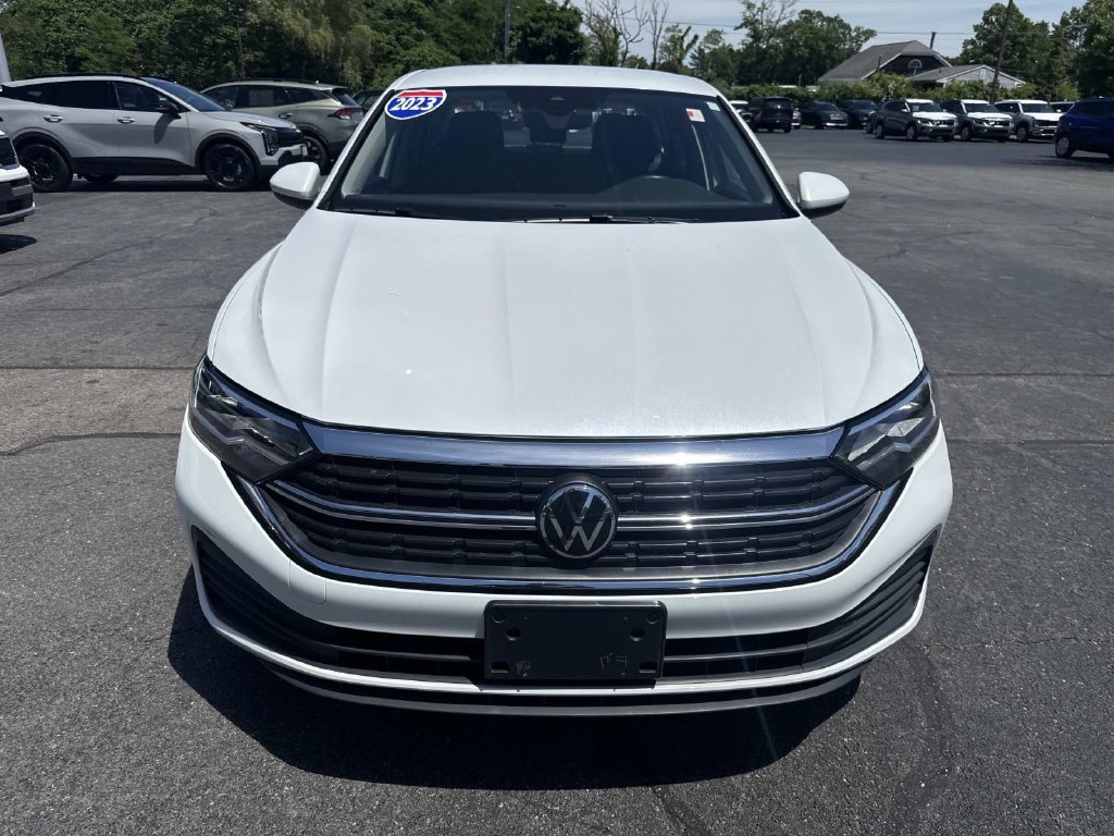 Used 2023 Volkswagen Jetta SE FWD image 11