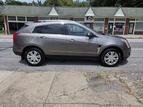 Used 2011 Cadillac SRX Luxury FWD image 6