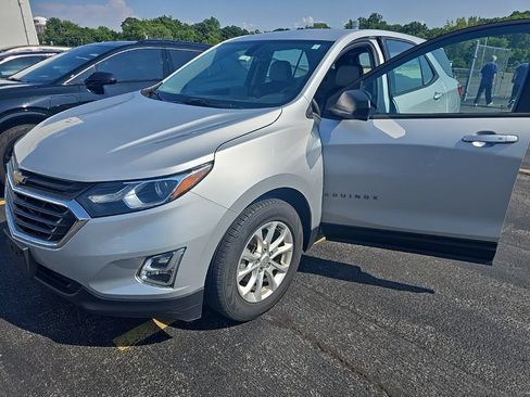Used 2018 Chevrolet Equinox LS w/ LPO, Protection Package FWD image 1