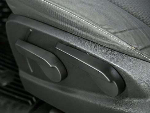 Used 2016 Chevrolet Silverado 1500 LT RWD image 19