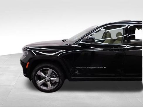 Used 2021 Jeep Grand Cherokee L Limited image 17