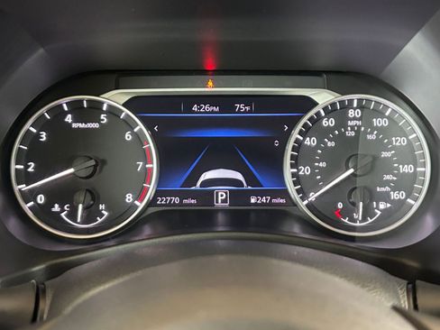 Used 2025 Nissan Sentra SV FWD image 38