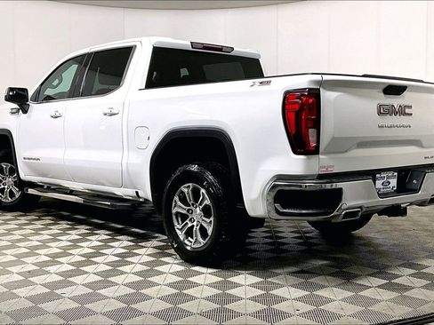 Used 2021 GMC Sierra 1500 SLE w/ X31 Off-Road Package image 11