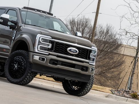 Used 2026 Ford F450 Platinum image 5