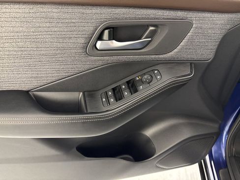 Used 2023 Nissan Rogue SV image 23