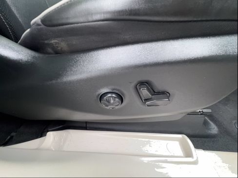 Used 2022 Chrysler Pacifica Limited FWD image 31