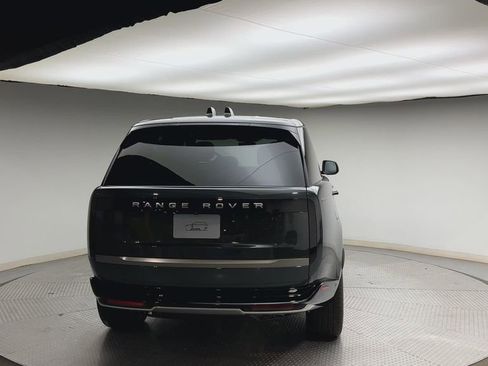 New 2026 Land Rover Range Rover Long Wheelbase SE image 3