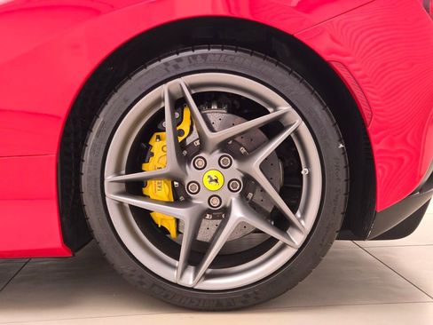 Used 2022 Ferrari F8 Tributo RWD image 15