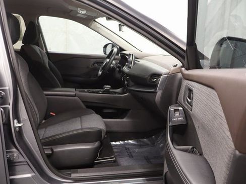 Used 2021 Nissan Rogue S image 15