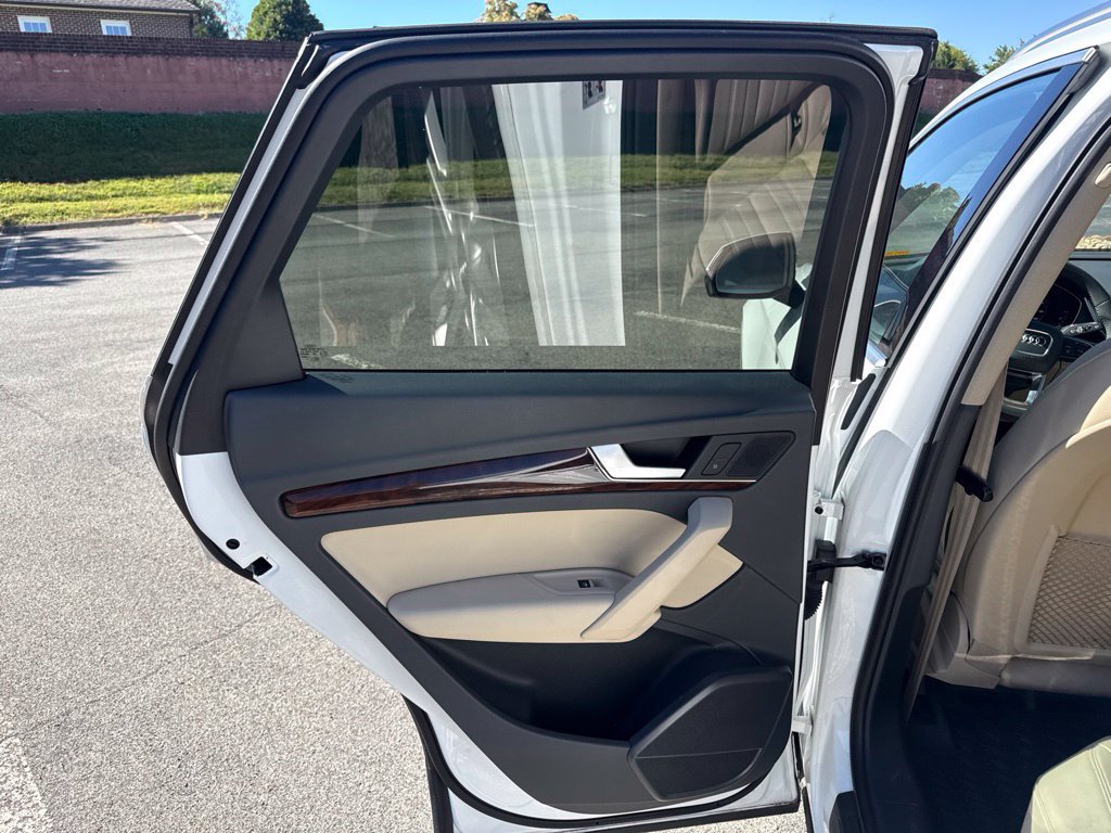 Used 2018 Audi Q5 2.0T Premium Plus w/ Premium Plus Package AWD/4WD image 21