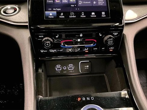 Used 2022 Jeep Grand Cherokee Altitude image 27