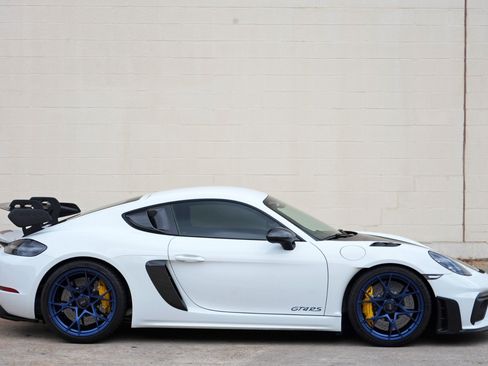 Used 2024 Porsche 718 Cayman GT4 RS w/ Weissach Package RWD image 49