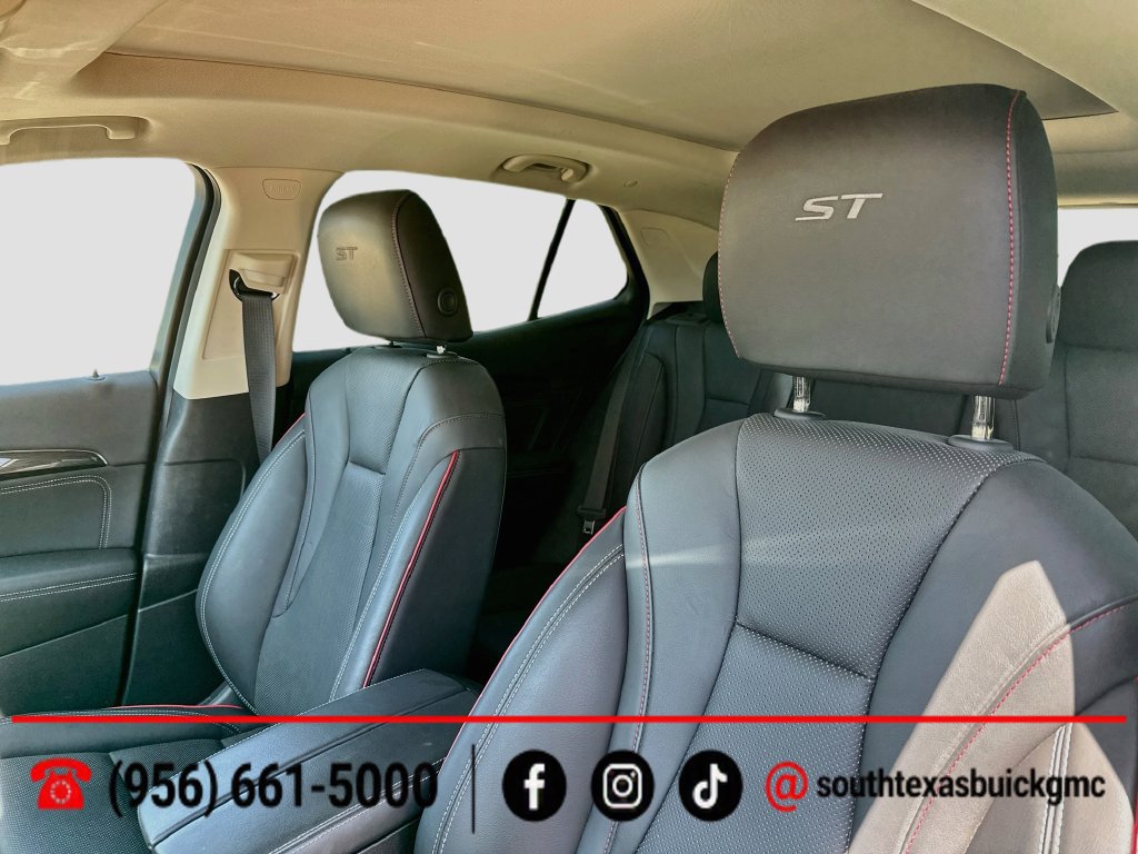 Used 2023 Buick Envision Essence w/ Sport Touring Package AWD/4WD image 13