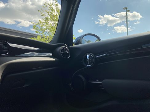 Certified 2023 MINI Cooper S image 19