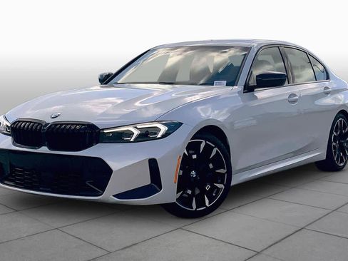 Used 2026 BMW 330i Sedan w/ M Sport Package image 2