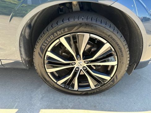 Certified 2024 Volvo XC60 B5 Plus w/ Protection Package Premier AWD/4WD image 13