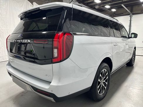 Used 2025 Ford Expedition Max Platinum AWD/4WD image 7