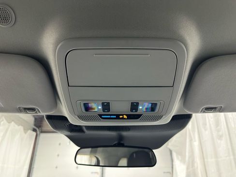 Used 2025 Ford Explorer Active image 37