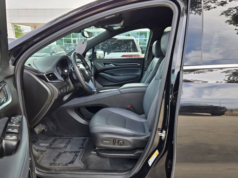 Certified 2024 Buick Enclave Essence w/ Sport Touring Edition FWD image 9