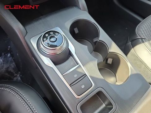 New 2025 Ford Escape SE image 18