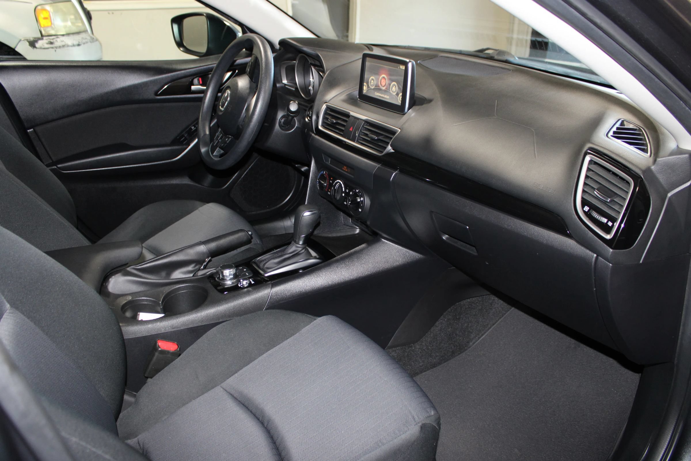 Used 2015 MAZDA MAZDA3 i Sport FWD image 26