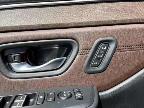 Used 2026 Honda Pilot Elite image 12