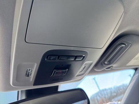 Used 2022 Toyota Camry XLE image 20