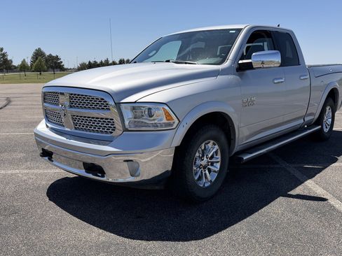 Used 2014 RAM 1500 Laramie RWD image 10