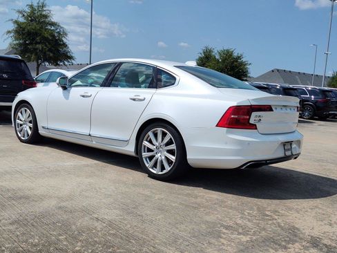 Used 2017 Volvo S90 T6 Inscription w/ Vision Package AWD/4WD image 4