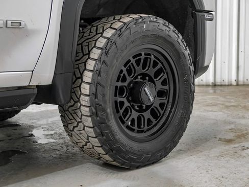 Used 2024 GMC Sierra 2500 AT4 w/ AT4 Premium Plus Package AWD/4WD image 62