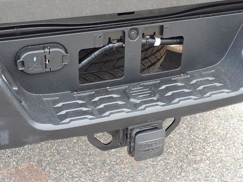 Used 2019 Toyota Tacoma SR5 image 6